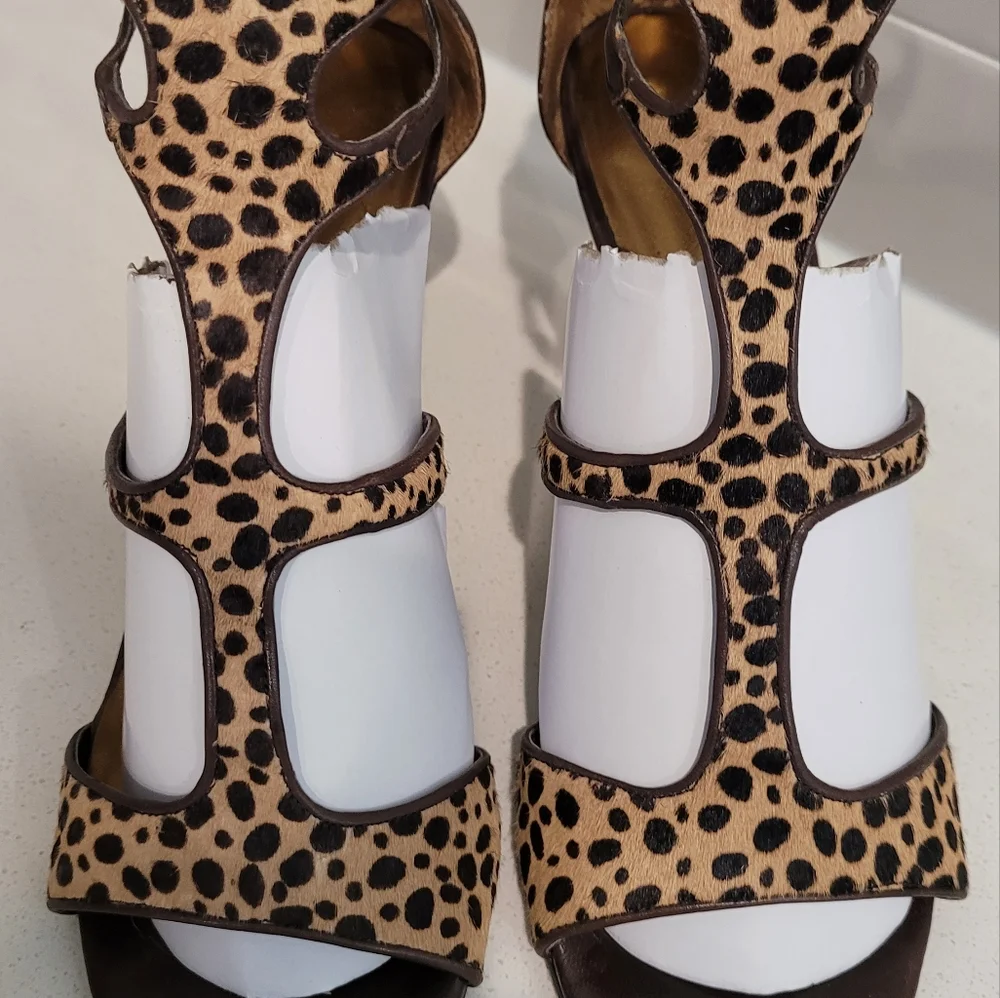 Heels - Picture 2 of 6